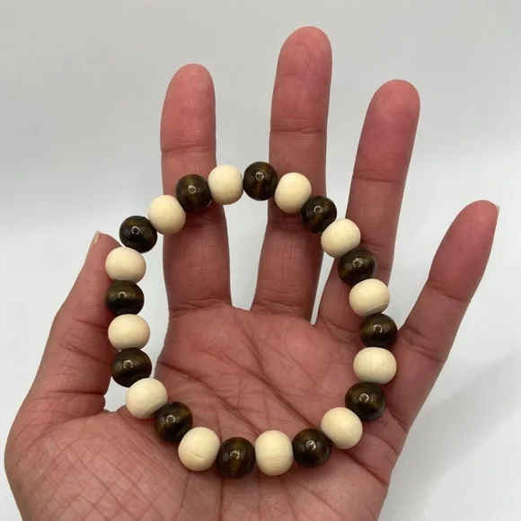 Men’s Natural Wood Stretch Bead Bracelet - Picture 1 of 3